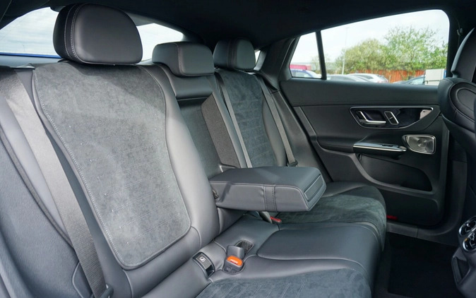 Mercedes-Benz GLC cena 386313 przebieg: 1, rok produkcji 2024 z Czersk małe 46